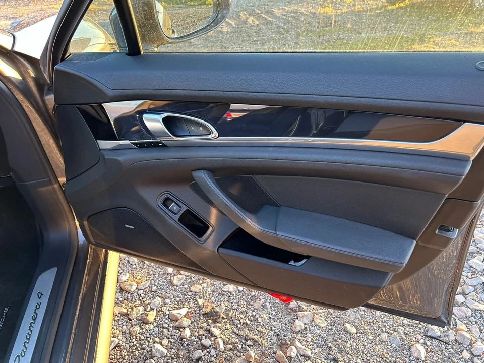 2013 Porsche Panamera - Image 19 of 31