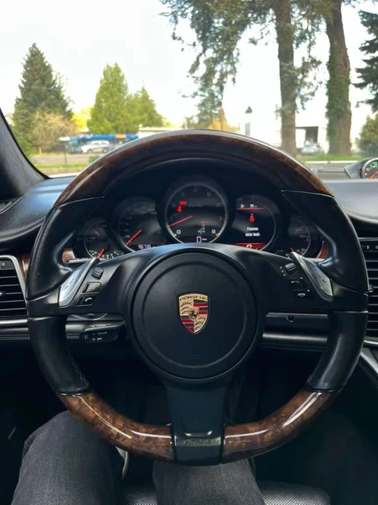 2013 Porsche 970 Panamera - Image 30 of 31