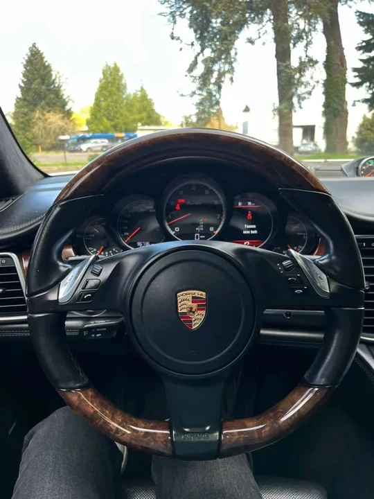 2013 Porsche 970 Panamera - Image 29 of 31
