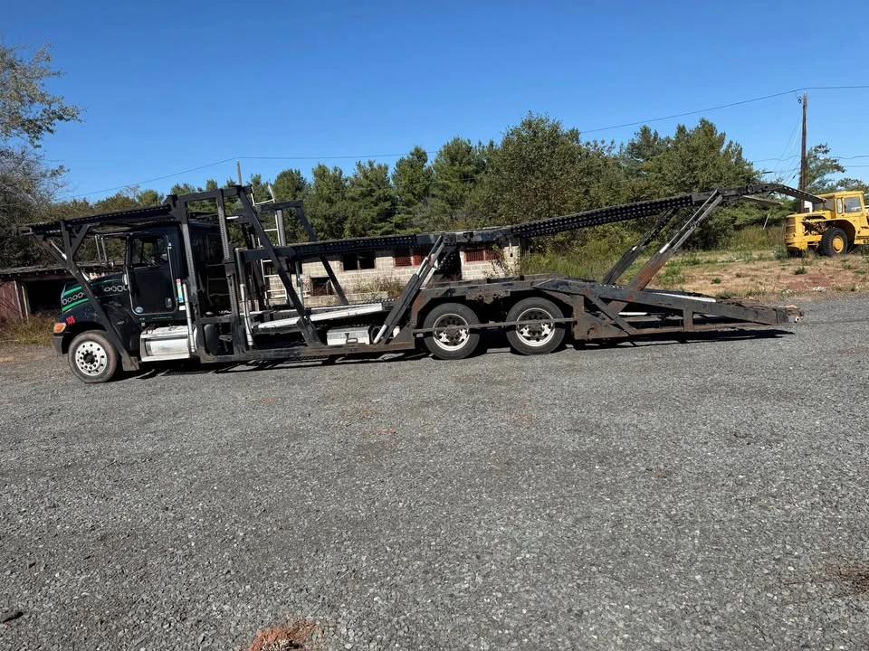 2013 Peterbilt - Image 7 of 8