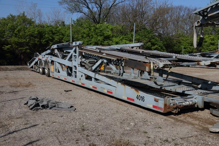 2013 Peterbilt - Image 18 of 31