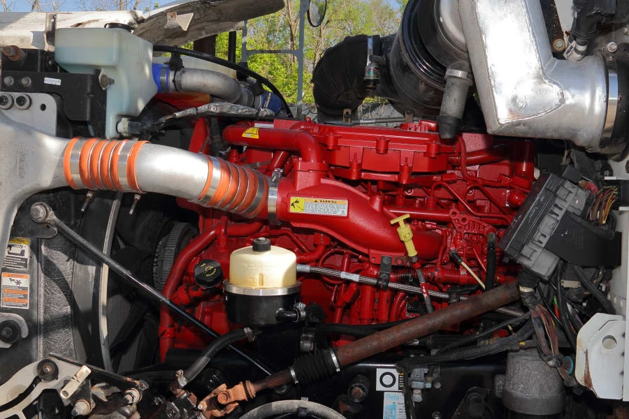 2013 Peterbilt - Image 29 of 31