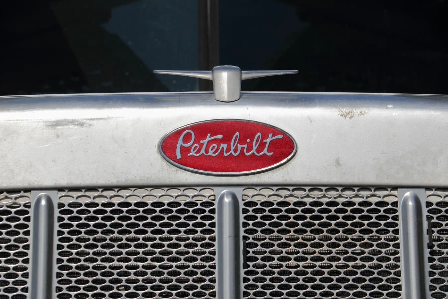 2013 Peterbilt - Image 12 of 31