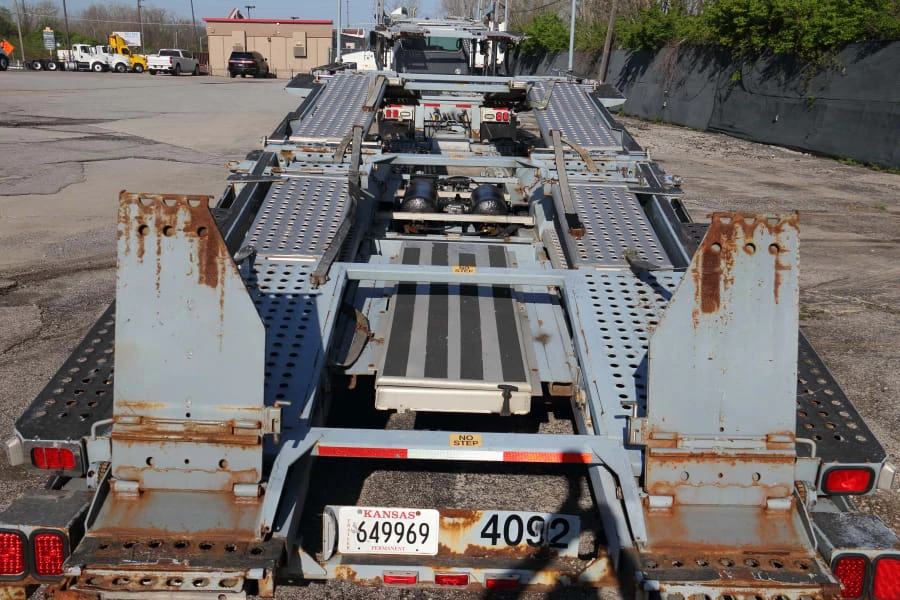 2013 Peterbilt - Image 5 of 31