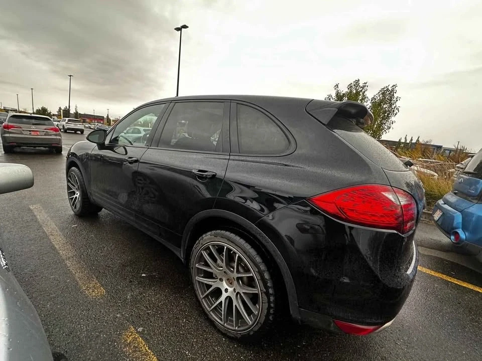 2013 Porsche 958 Cayenne S - Image 6 of 7