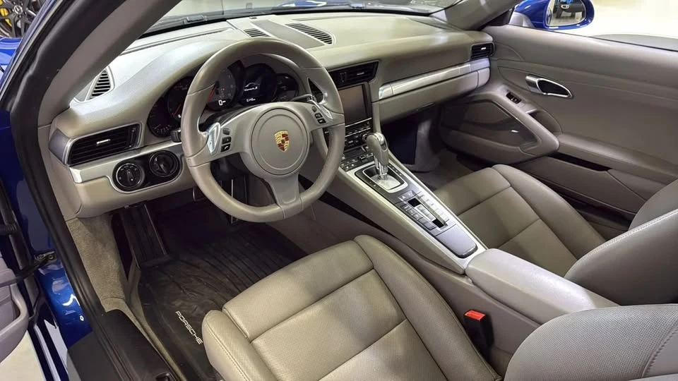 2013 Porsche 911 - Image 8 of 18