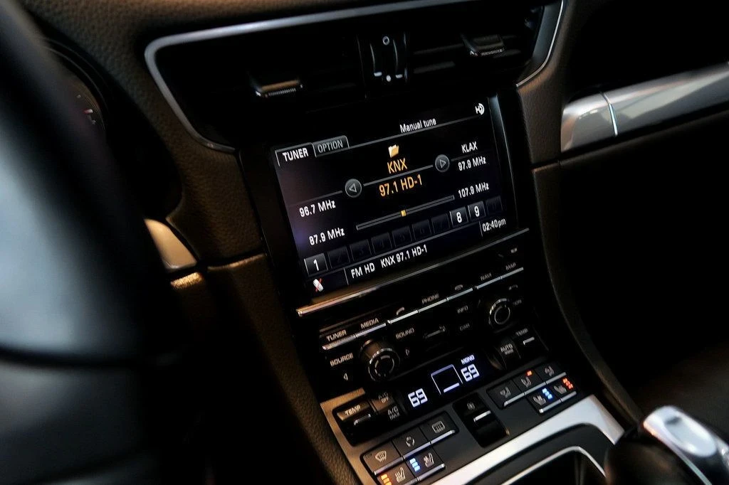 2013 Porsche 991 Carrera - Image 18 of 21