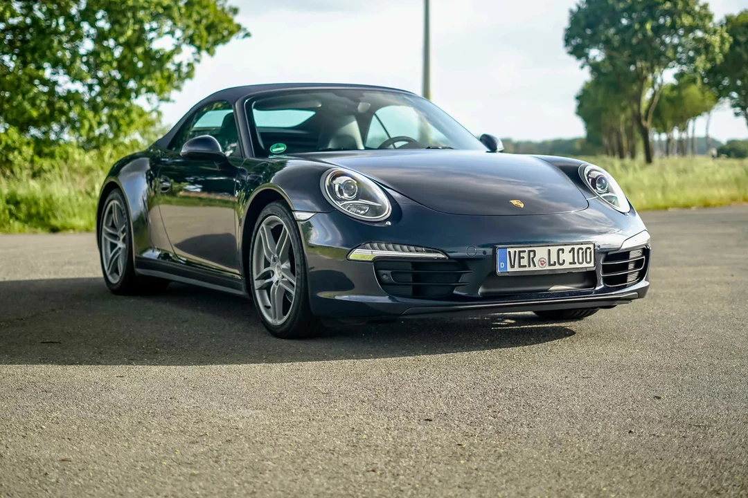2013 Porsche 991 Carrera 4 - Image 8 of 31