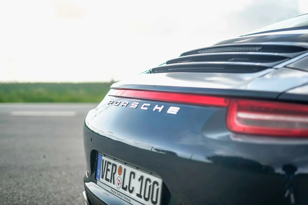 2013 Porsche 991 Carrera 4 - Image 24 of 31