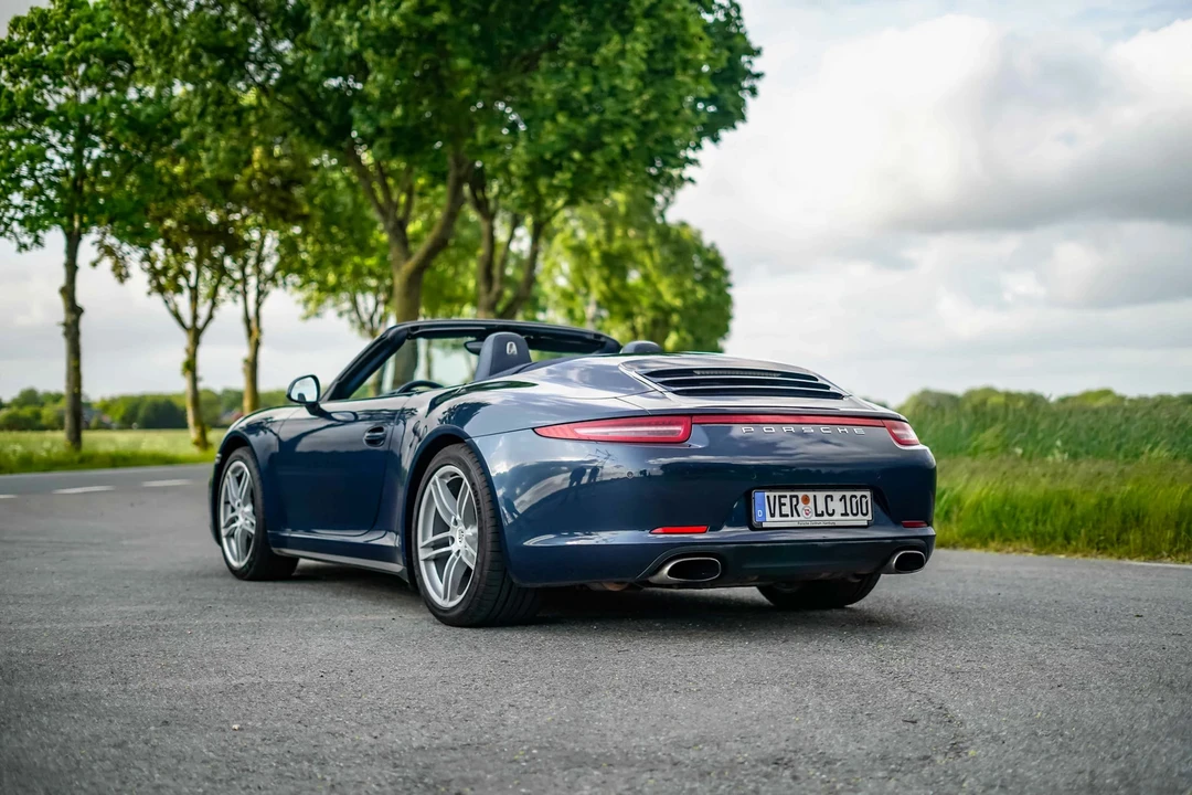 2013 Porsche 991 Carrera 4 - Image 5 of 31