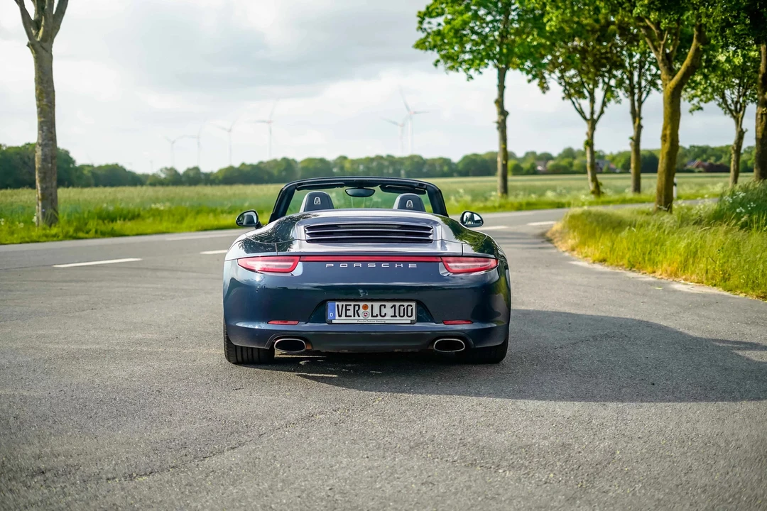 2013 Porsche 991 Carrera 4 - Image 4 of 31