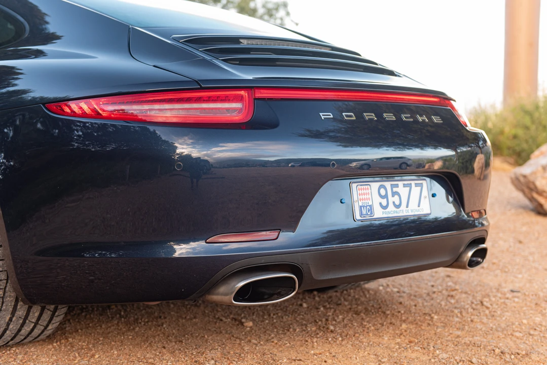 2013 Porsche 991 Carrera 4 - Image 14 of 31
