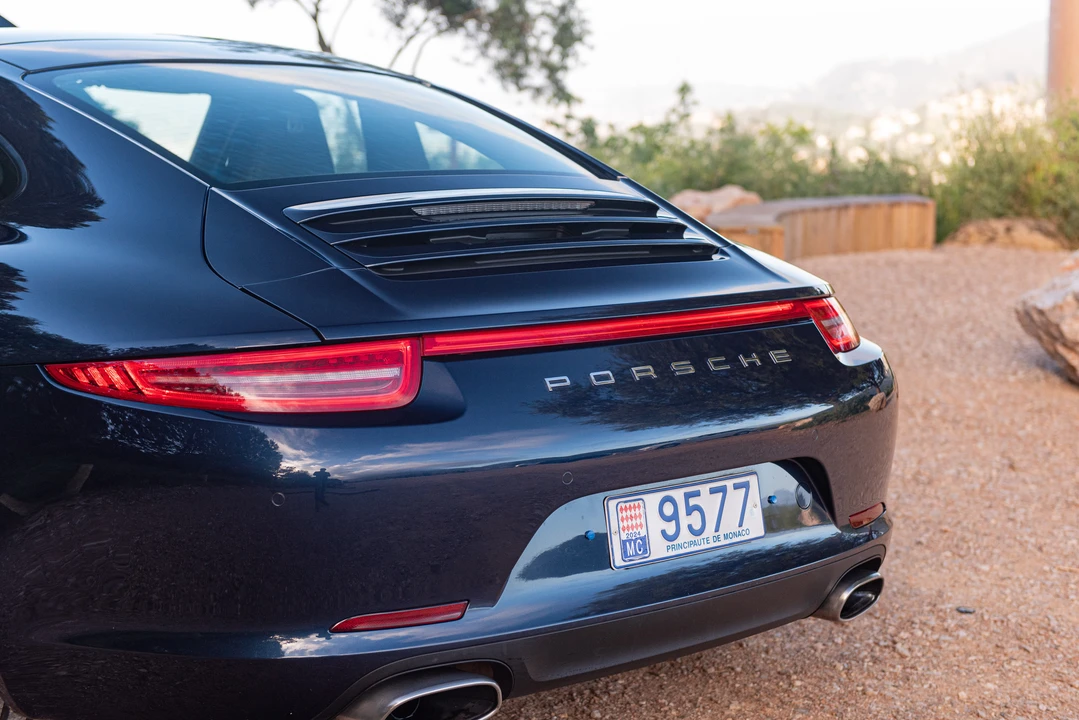 2013 Porsche 991 Carrera 4 - Image 17 of 31