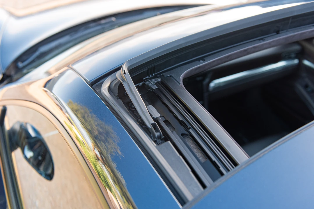 2013 Porsche 991 Carrera 4 - Image 26 of 31