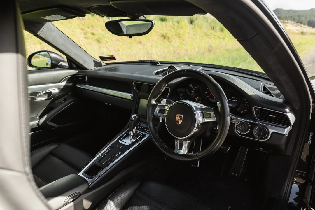 2013 Porsche 991 Carrera 4 - Image 4 of 6