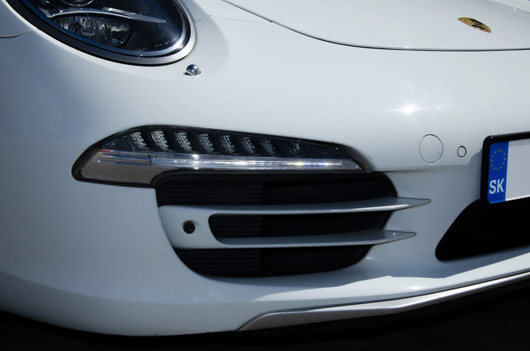 2013 Porsche 991 Carrera 4 - Image 10 of 31