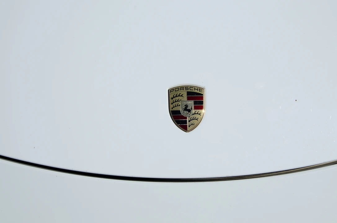 2013 Porsche 991 Carrera 4 - Image 11 of 31
