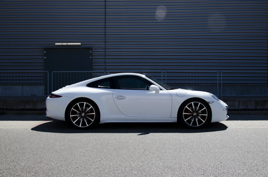 2013 Porsche 991 Carrera 4 - Image 7 of 31