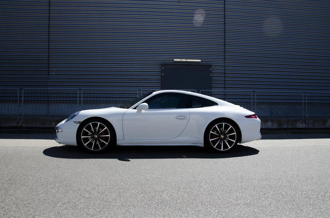2013 Porsche 991 Carrera 4 - Image 4 of 31