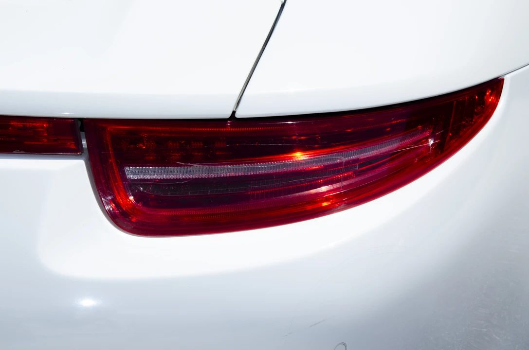 2013 Porsche 991 Carrera 4 - Image 25 of 31