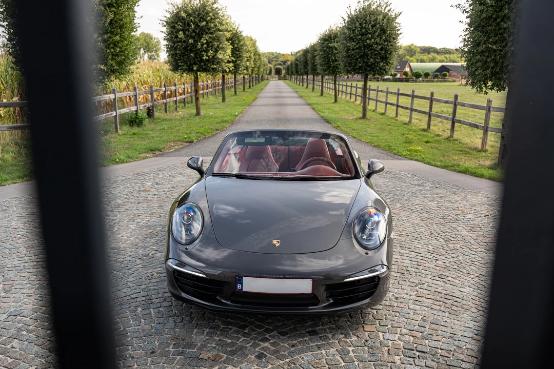 2013 Porsche 991 Carrera - Image 2 of 31