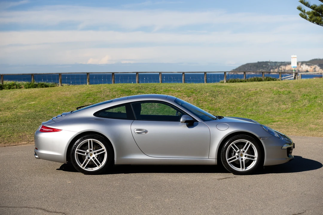 2013 Porsche 991 Carrera - Image 16 of 31