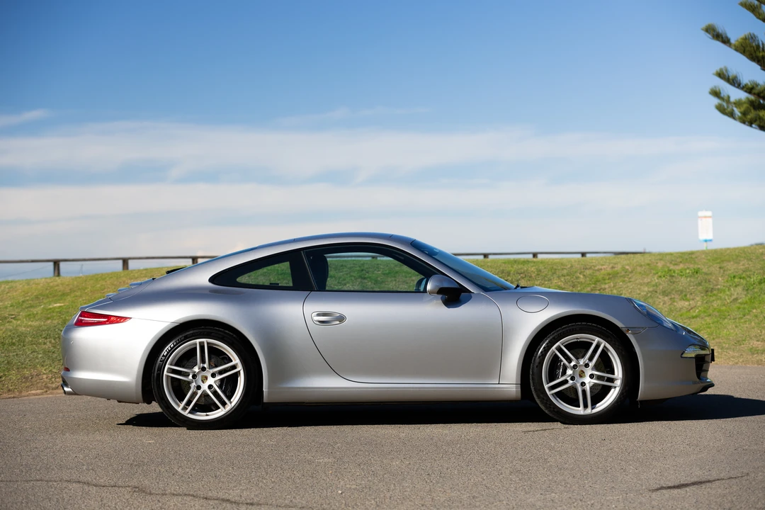 2013 Porsche 991 Carrera - Image 8 of 31