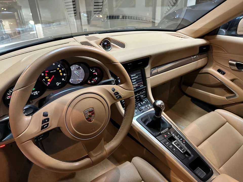 2013 Porsche 991 Carrera - Image 6 of 16
