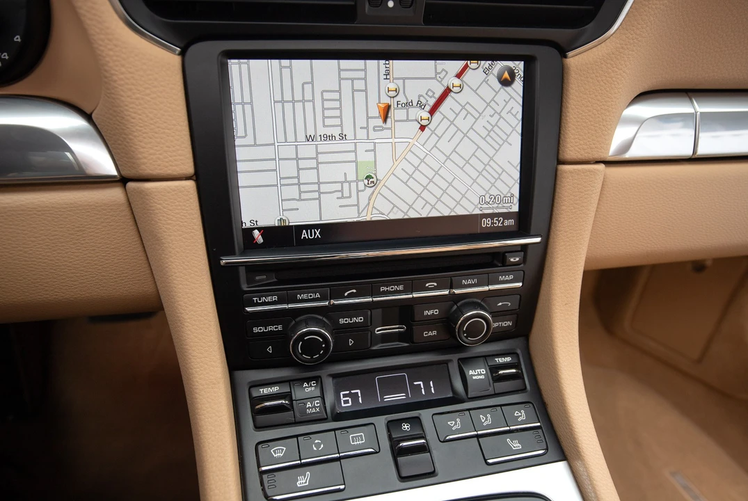 2013 Porsche 991 Carrera 4S - Image 25 of 31