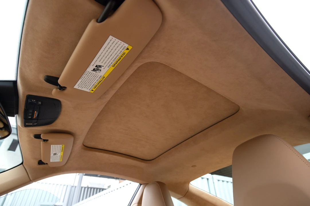 2013 Porsche 991 Carrera 4S - Image 29 of 31