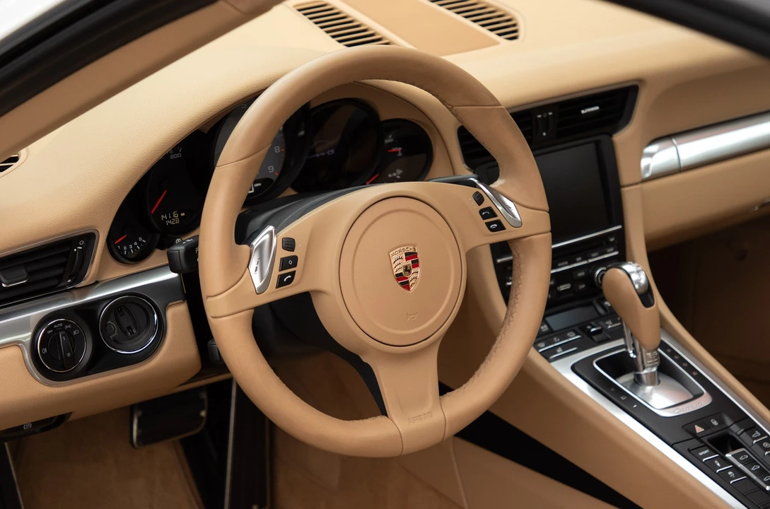 2013 Porsche 991 Carrera 4S - Image 21 of 31