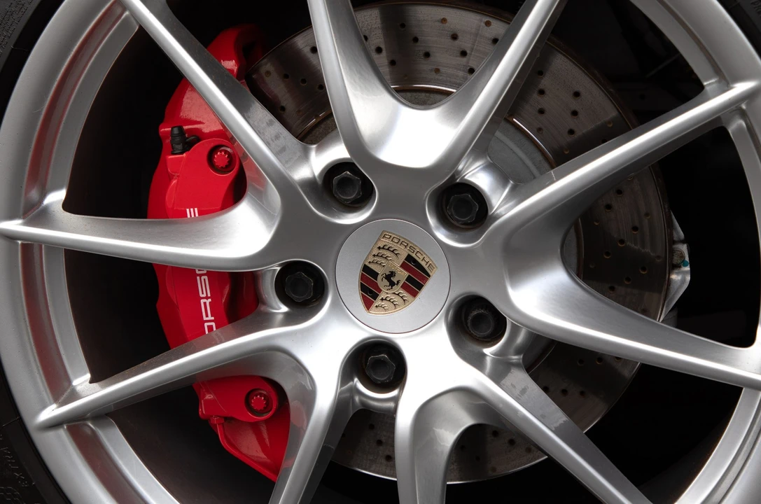2013 Porsche 991 Carrera 4S - Image 10 of 31