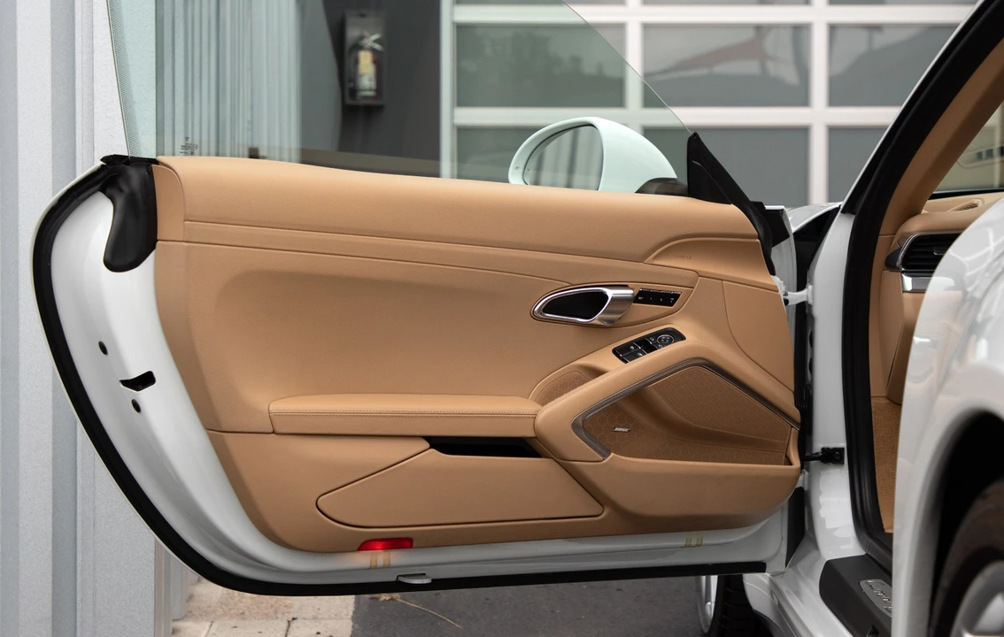 2013 Porsche 991 Carrera 4S - Image 14 of 31