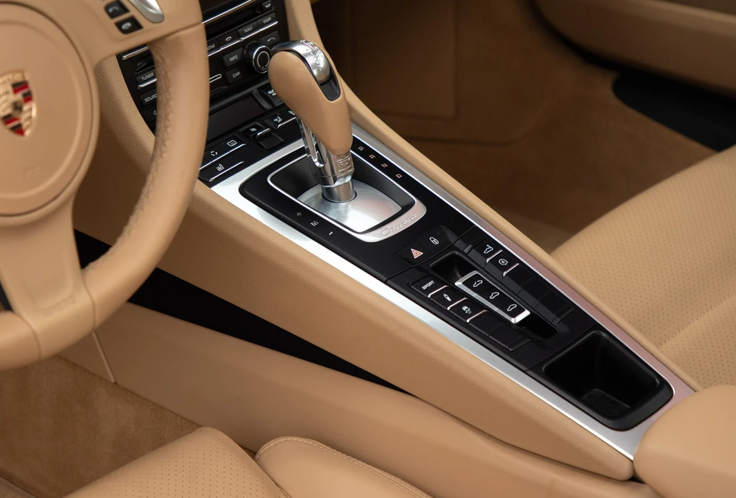 2013 Porsche 991 Carrera 4S - Image 26 of 31