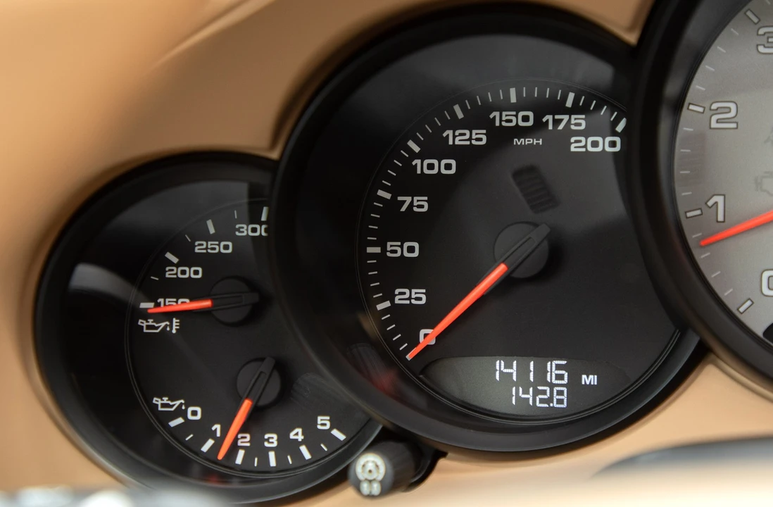 2013 Porsche 991 Carrera 4S - Image 23 of 31