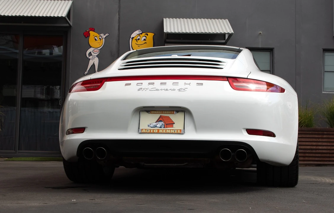 2013 Porsche 991 Carrera 4S - Image 8 of 31