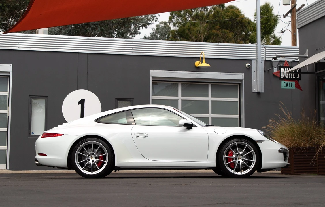 2013 Porsche 991 Carrera 4S - Image 7 of 31
