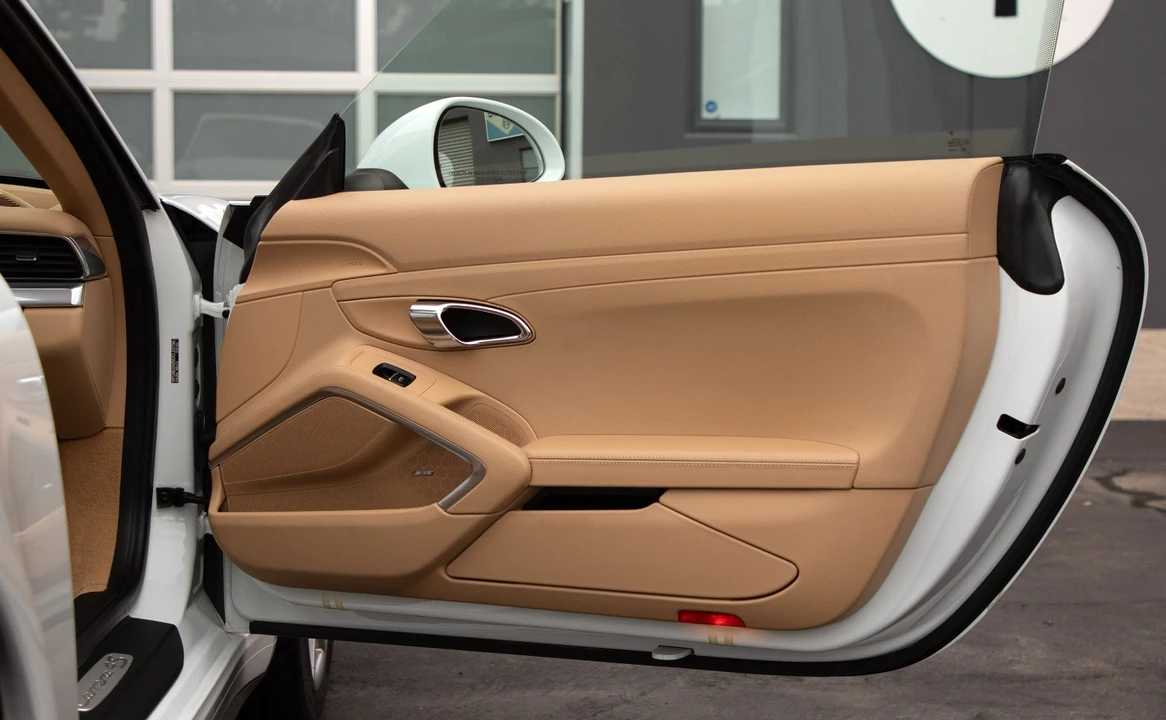 2013 Porsche 991 Carrera 4S - Image 20 of 31
