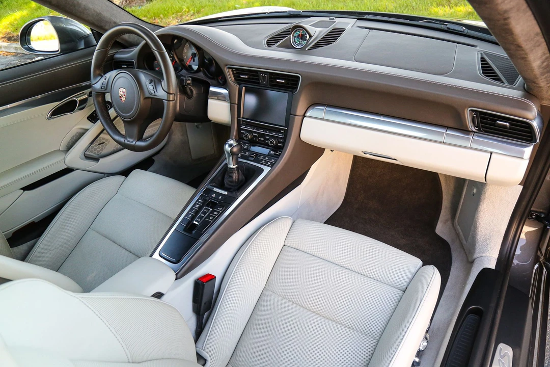 2013 Porsche 991 Carrera 4S - Image 6 of 7