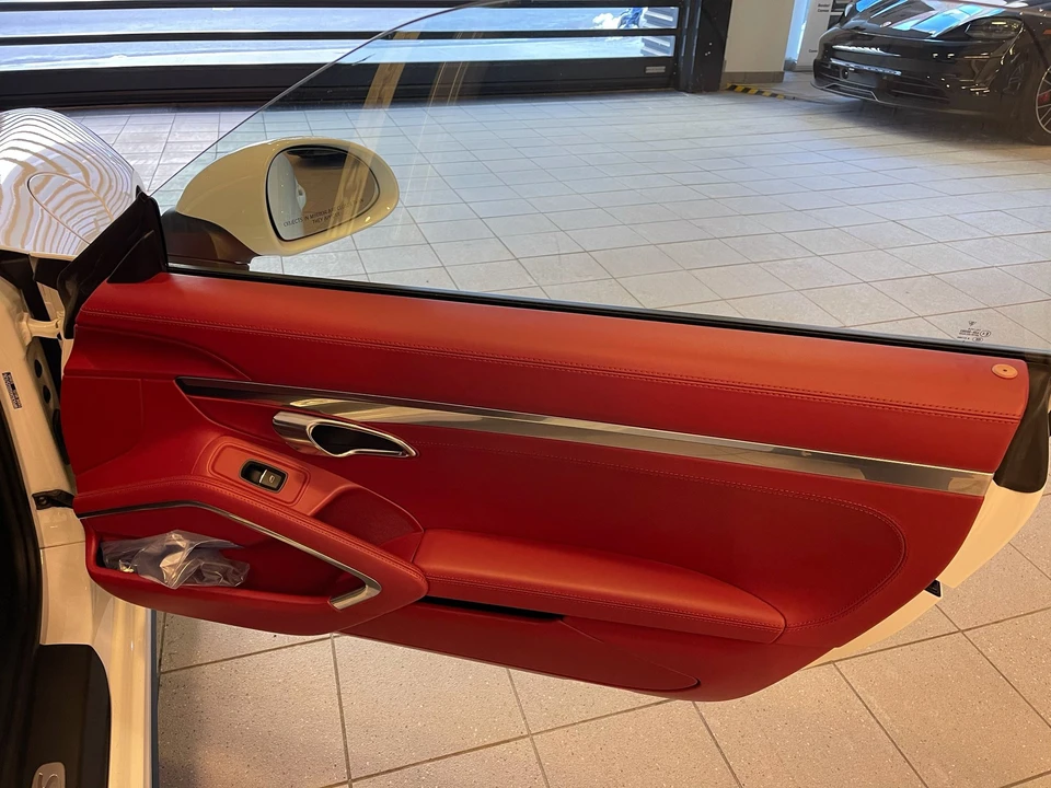 2013 Porsche 991 Carrera 4S - Image 10 of 12