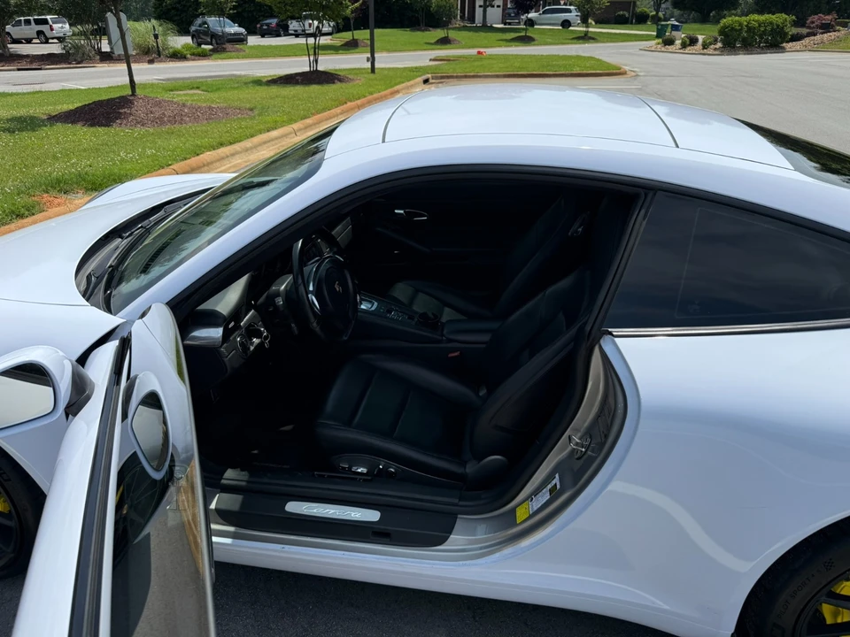 2013 Porsche 991 Carrera - Image 9 of 27