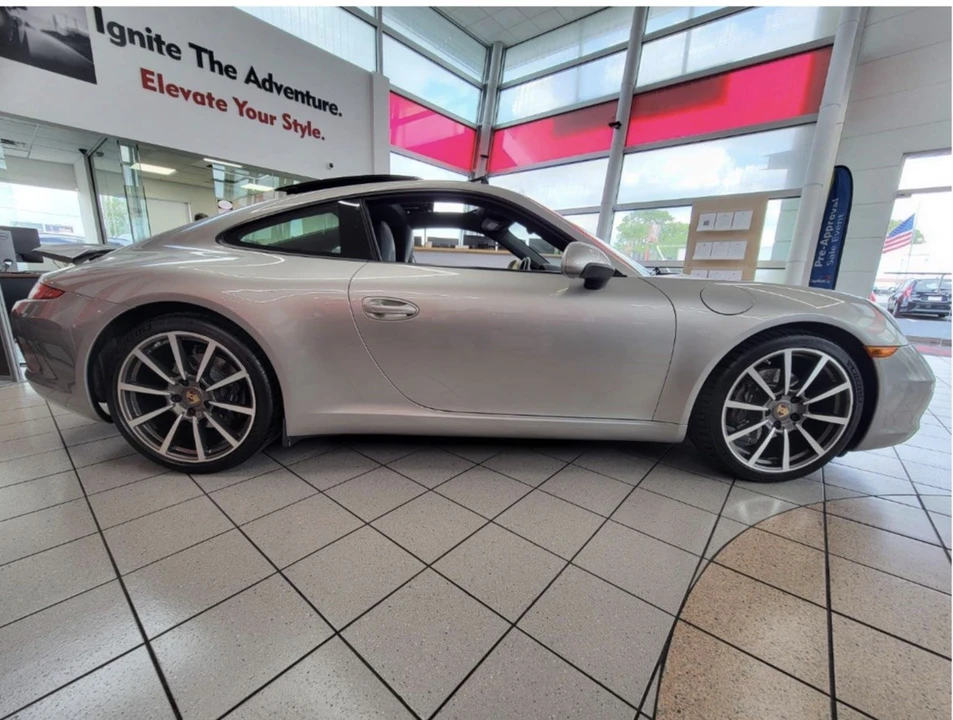 2013 Porsche 991 Carrera - Image 23 of 31