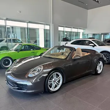 2013 Porsche 911 Cabriolet 2D