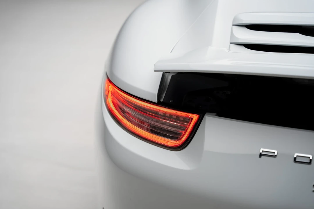 2013 Porsche 991 Carrera - Image 27 of 31