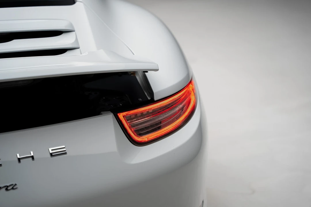 2013 Porsche 991 Carrera - Image 28 of 31