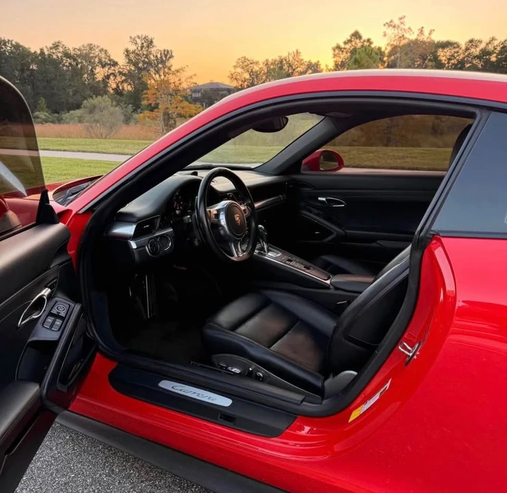 2013 Porsche 991 Carrera - Image 7 of 17