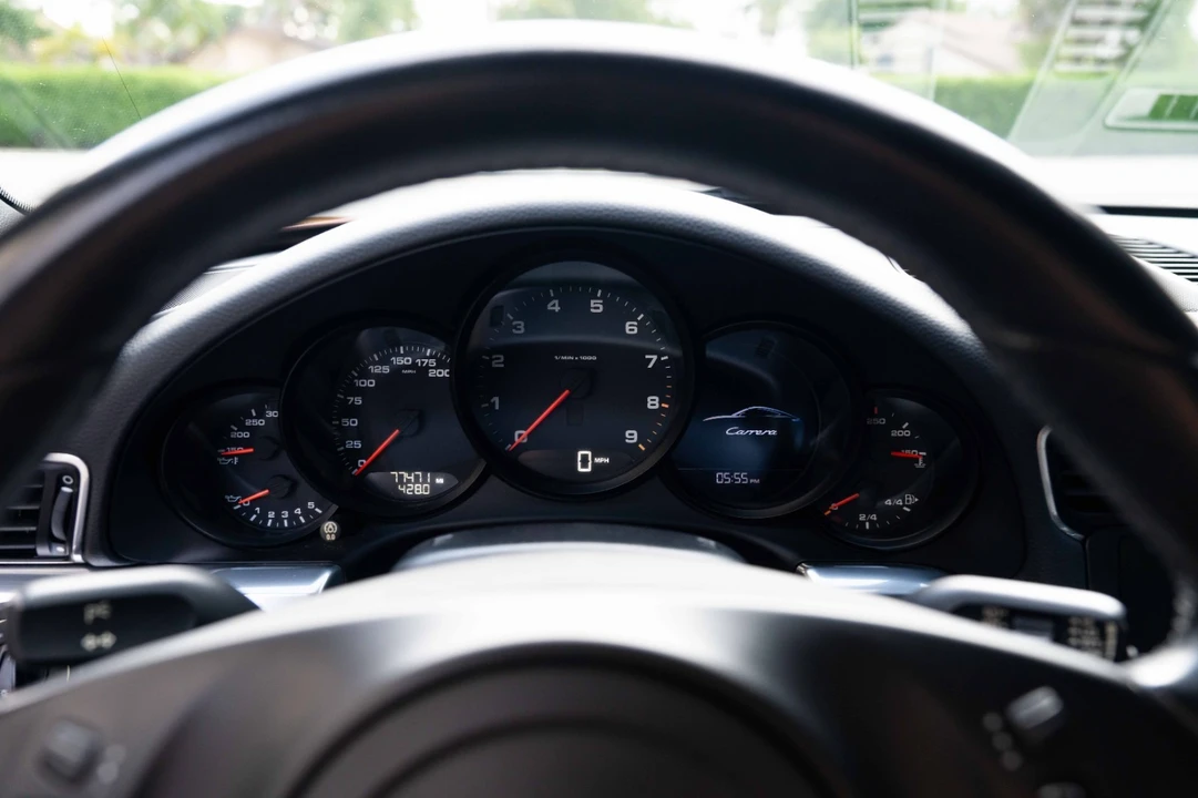 2013 Porsche 991 Carrera - Image 28 of 31