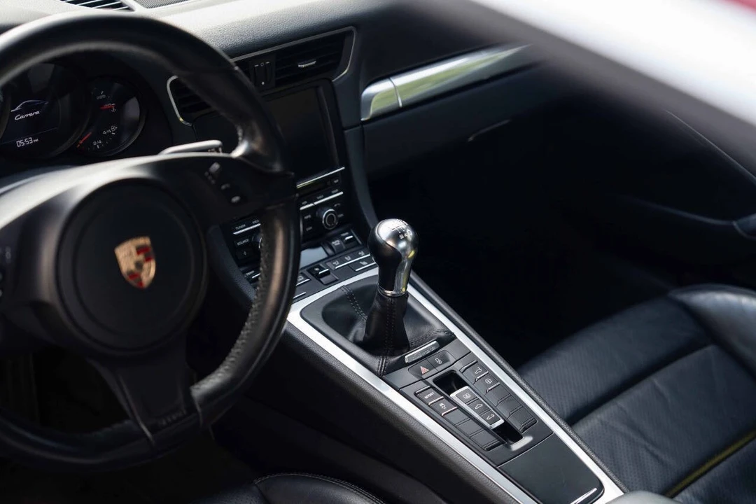 2013 Porsche 991 Carrera - Image 28 of 31