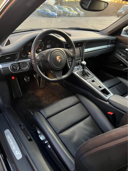 2013 Porsche 991 Carrera 4 - Image 8 of 15