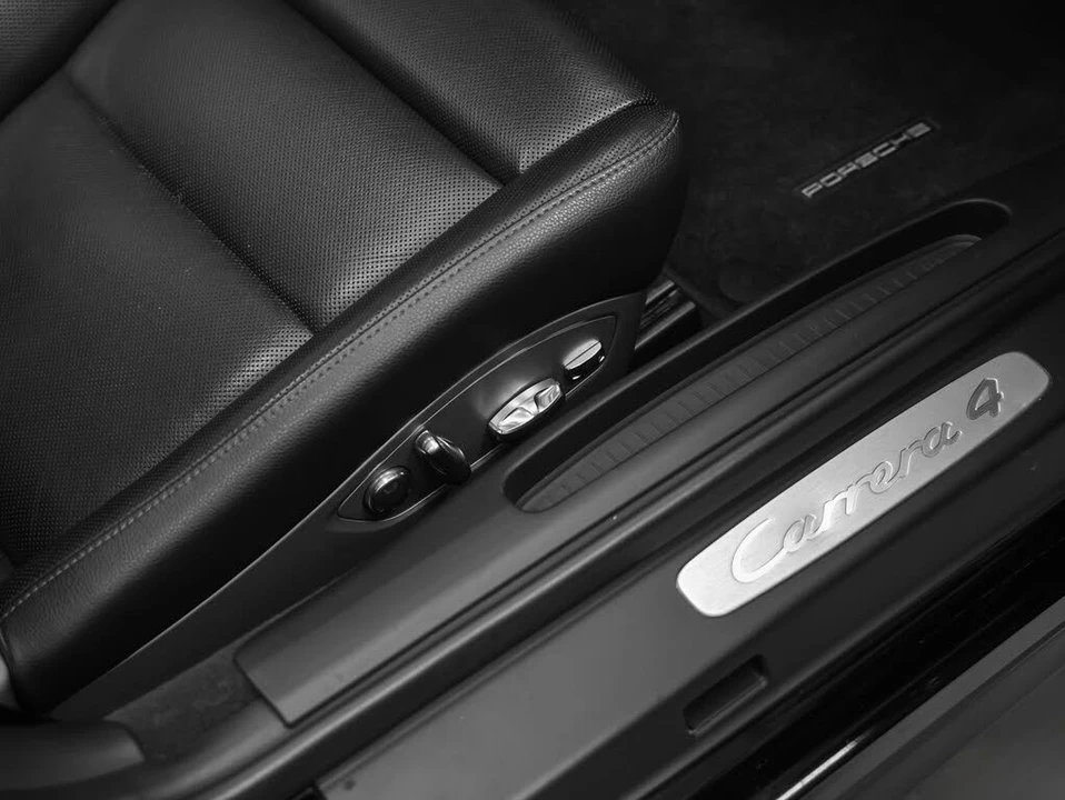 2013 Porsche 991 Carrera 4 - Image 20 of 31